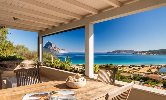 Porto Taverna Apartamento | Impresionante vista cerca de la playa con gran terraza panorámica casa MOLARA