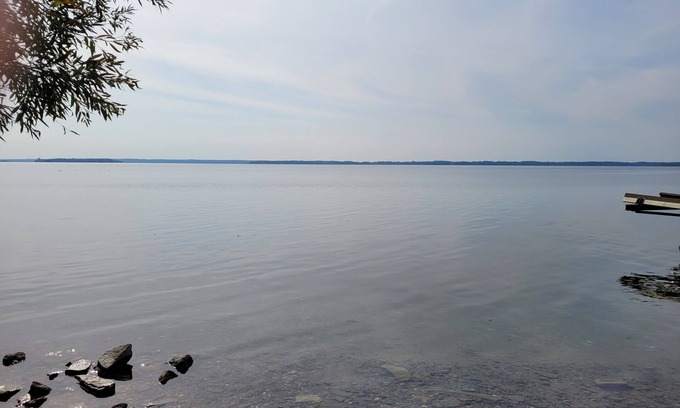 Howe Island Casa | Stunning views, cottage charm and modern luxury converge in the 1000 Islands!