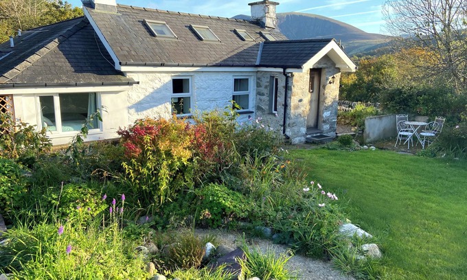 Brynrefail Cabaña | Mountain View Cottage cerca de Snowdon, Zip World y Anglesey, impresionante y moderno