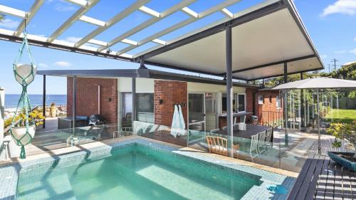 Copacabana Casa | Stunning Views, Heated Plunge Pool and Walking Distance To Beach