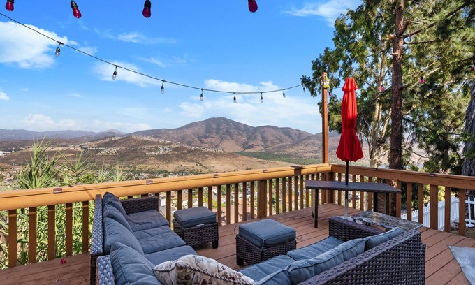 La Presa Casa | Stunning views in the heart of San Diego county!