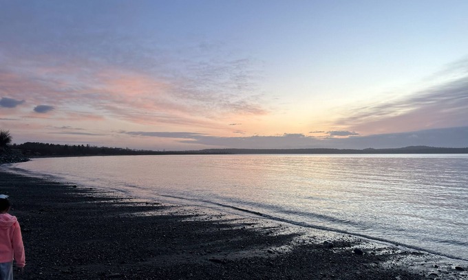 Lubec Cabaña | Stunning Views Oceanview Cottage - ocean view porch 2 min walk up road to beach!