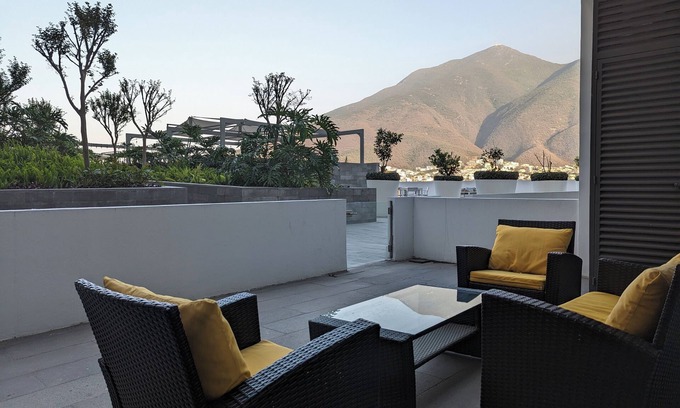 Monterrey Municipality Apartamento | Penthouse with Deck and La Silla Views Pool & Gym