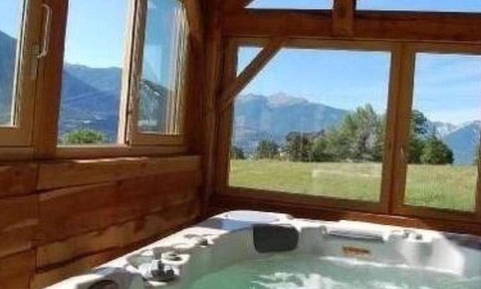 Chateauroux-les-Alpes Villa | Preciosa casa de vacaciones para 6 personas con piscina, WIFI, TV y aparcamiento