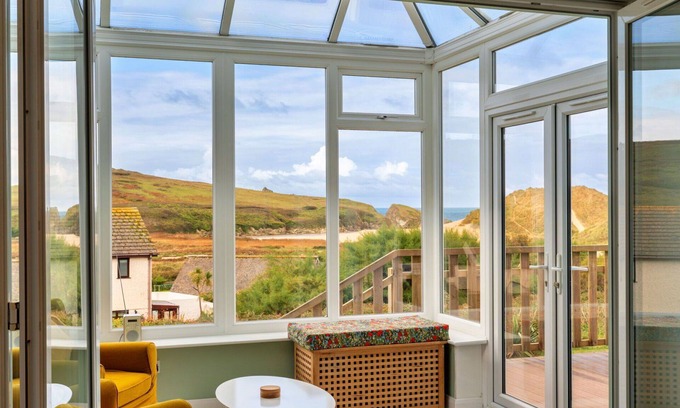 Holywell Casa | Maravillosa casa de vacaciones para 6 personas con WIFI, terraza, mascotas permitida y aparcamiento
