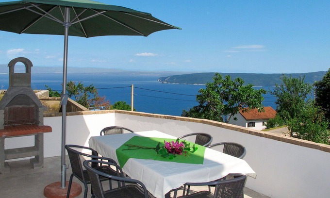 Sveta Jelena Casa | Maravillosa casa de vacaciones con A/C, WIFI, TV, terraza, mascotas permitida y aparcamiento