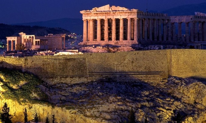 Athens City Centre Villa | Stunning Villa steps away from the Acropolis