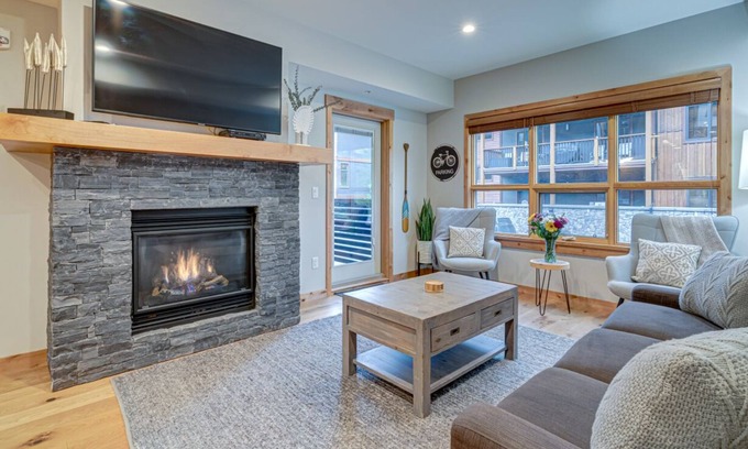 Canmore Condominio | Impresionante condominio nuevo - Minutos a pie de la calle principal