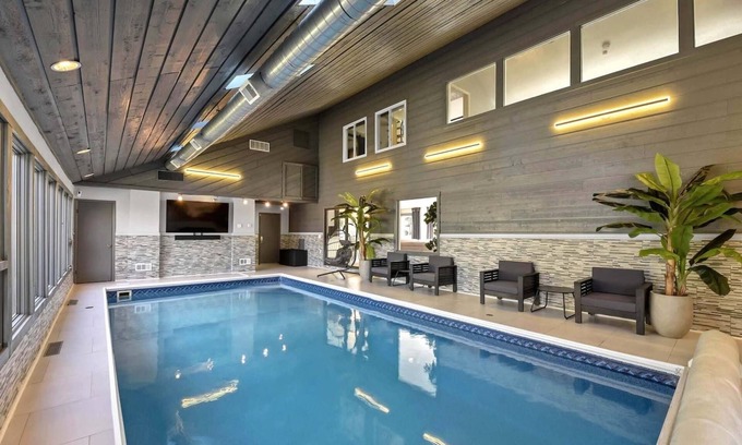 Willoughby Hills Casa | Stupendous Home Retreat with Indoor Pool & Outdoor Hot Tub, Sauna, In the Woods