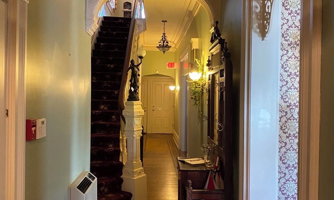 East Liverpool Cama Y Desayuno | Sturgis House