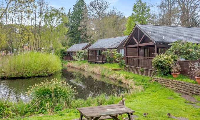 Tilford Chalet De Esquí | Sturt Watersedge Lodge