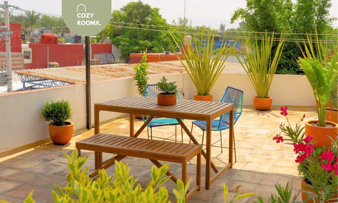 Barrio de Jalatlaco Apartamento | Modern Loft in Jalatlaco Pet Friendly with Private Terrace, King Bed with AC
