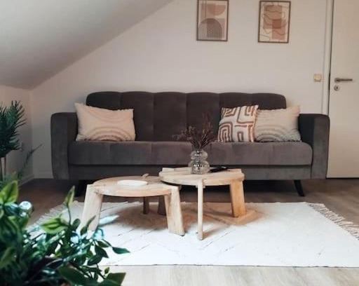 Andreasvorstadt Apartamento | Stylische Altstadtwohnung - Netflix - Smart TV - Schlafsofa für 3 Personen
