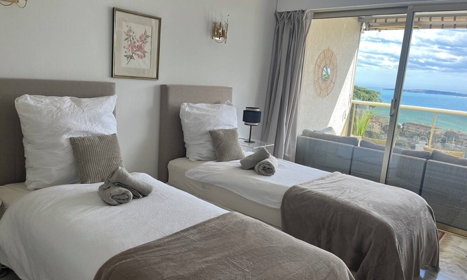 Cannes La Bocca Condominio | Stylische Wohnung mit Traumblick! 5 Min vom Strand und Innenstadt Entfernt!