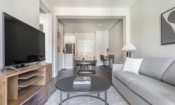 Ryland Apartamento | Stylish 1 bed 1 bath apartment- 10 mins from the bay