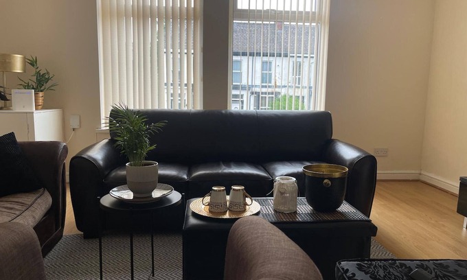 Trafford Apartamento | Stylish 1-bed Apt - Sleeps 4 - Parking - Wifi