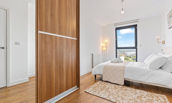 Royal Docks Apartamento | Stylish 1 BR + Gym/Near Excel London/City Airport