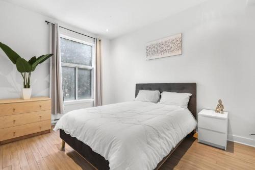 La Petite-Patrie Apartamento | Stylish 1Bedroom/1Bathroom in Plateau Mont-Royal