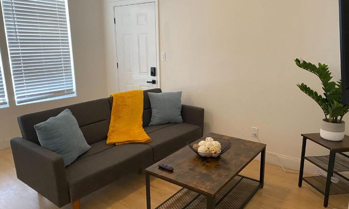 Ybor City Apartamento | Stylish 1BR Apartment in Cigar City