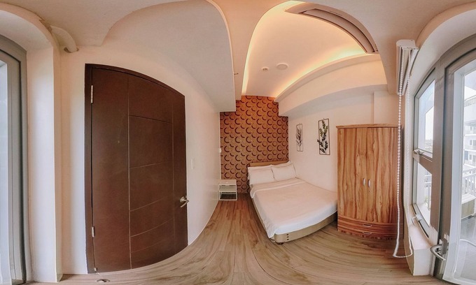 Mandurriao Condominio | Stylish 1BR City Apartment