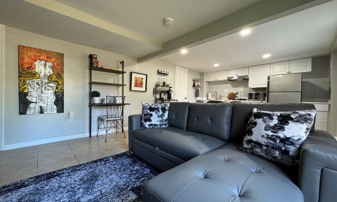 Tysons Casa | Stylish 1BR Near Tysons, Wolf Trap & Metro Access