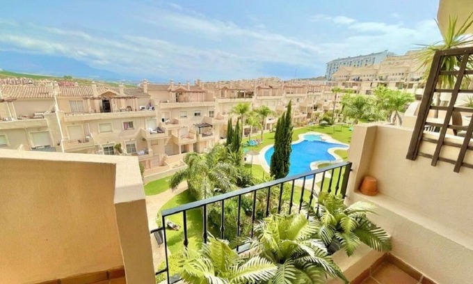 Castillo de Sabinillas Apartamento | Stylish 2 bed 2 bath property on Duquesa Fairways , 2 terraces, heated pool