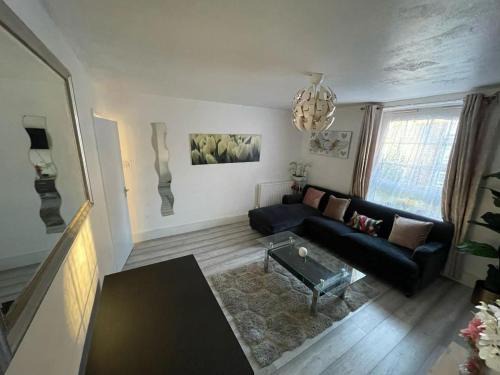 Brockley Apartamento | Stylish 2 Bed Apartment - Perfect for Couples & Families, Free Parking - Near Brockley Station, London