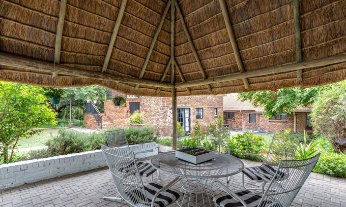 Centurion Apartamento | Stylish 2-bed Apartment in Centurion, Pretoria