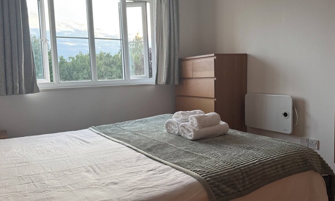 Walthamstow Apartamento | Stylish 2 Bed E17 Home with parking