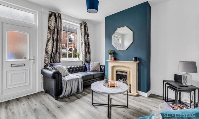 Church Gresley Apartamento | Stylish 2 Bed Home Perfect for Families & Work Stays