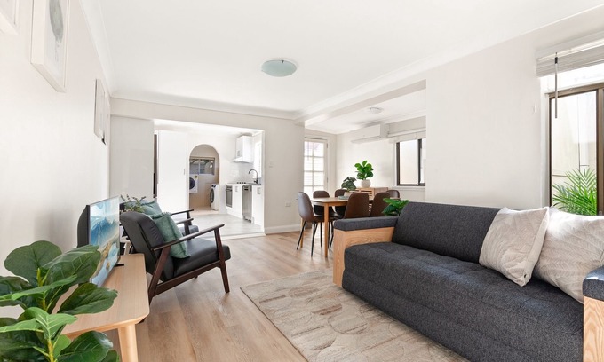 Leichhardt Casa | Stylish 2-Bed House in Leichhardt