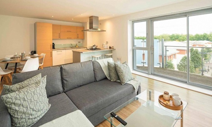 Bow Apartamento | Stylish 2-Bed with Stunning View