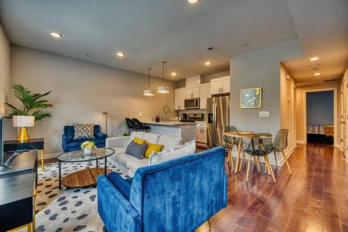 Fairlawn Apartamento | Stylish 2-Bedroom/2Bath Hideaway