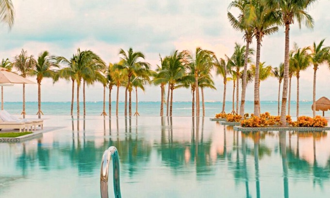 Playa Mujeres Complejo | Stylish 2 Bedroom Condo on the Caribbean Ocean