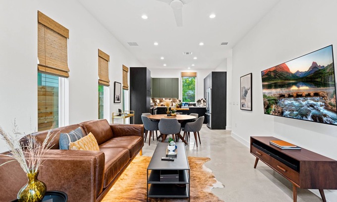 South Manchaca Casa | Stylish 2 bedroom Retreat in South Austin