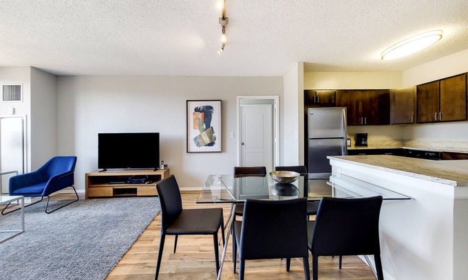 White Plains Apartamento | Stylish 2 Bedroom, 40-Min Train to/from NYC