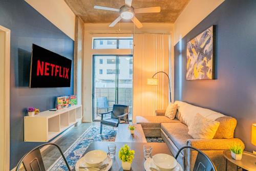 Evans Churchill Apartamento | Stylish 2BD - CDT - Gym, Pool, Parking - Sleep 8