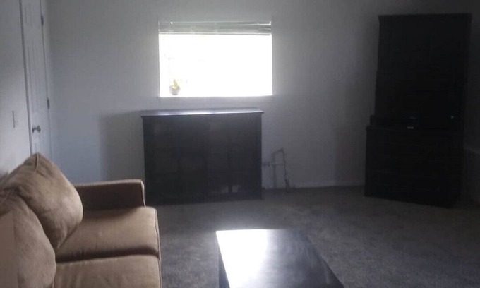 Lincoln Heights Casa | Stylish 2bd lower level apt in newer constructed south hill home