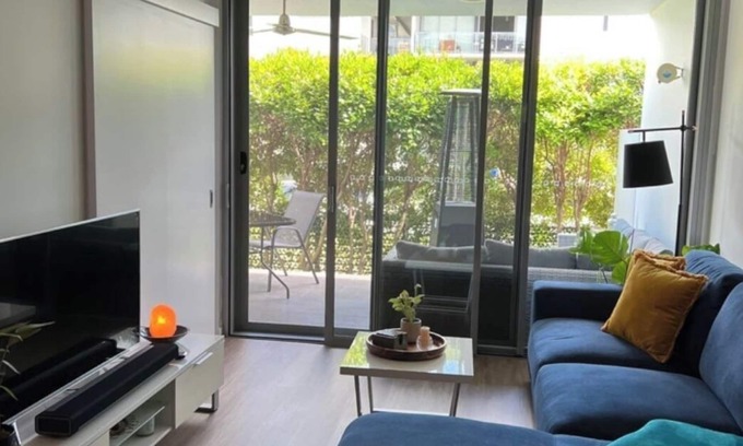 Bulimba Apartamento | Stylish 2BR/2BA Apt with Pool access in Central Bulimba