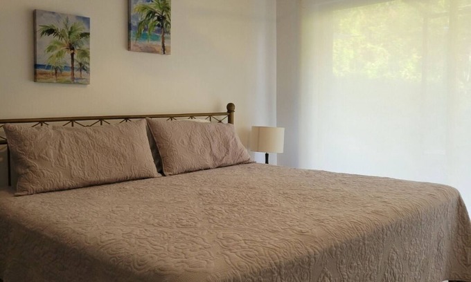 Tambor Apartamento | Stylish 2BR/2BA condo near the beach in gated Los Delfines Golf and Country Club