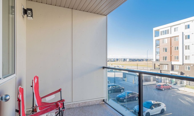 Calgary Condominio | Stylish 2BR condo, AC/ UG PRKG, 10 mins to YYC