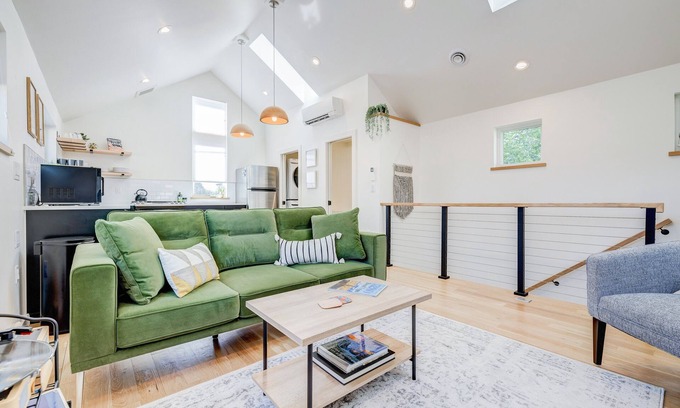 West Highland Casa | Stylish 2BR Guesthouse w/ Private Patio - Walk to Tennyson St