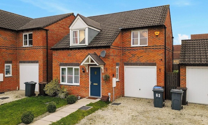 Grenoside Casa | Stylish 2BR Home w/Garden and Parking in Sheffield