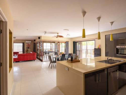 Stretton Casa | Stylish 2BR House for a Memorable Stay Stretton