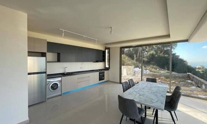 Safra Apartamento | Stylish 3-BDR Apt with Terrace