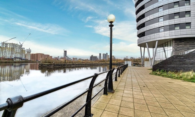 Trafford Apartamento | Stylish 3-Bed Apt | By Old Trafford & Salford Quays