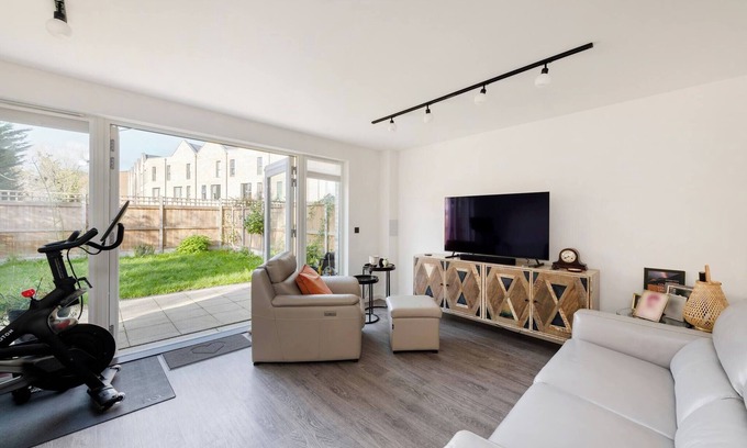 Southgate Apartamento | Elegante casa adosada de 3 dormitorios y 3 baños en Southgate