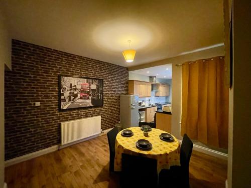 Bedworth Casa | Stylish 3-Bedroom Home!