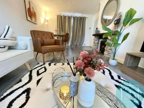 St Helens Apartamento | Stylish 3-Bedroom St Helens Home with Parking & Wi-Fi