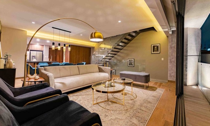 Granada Condominio | Stylish 3-Level Penthouse with Private Rooftop